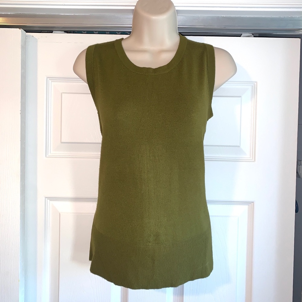 green sleeveless shell TANK TOP Grace Elements M